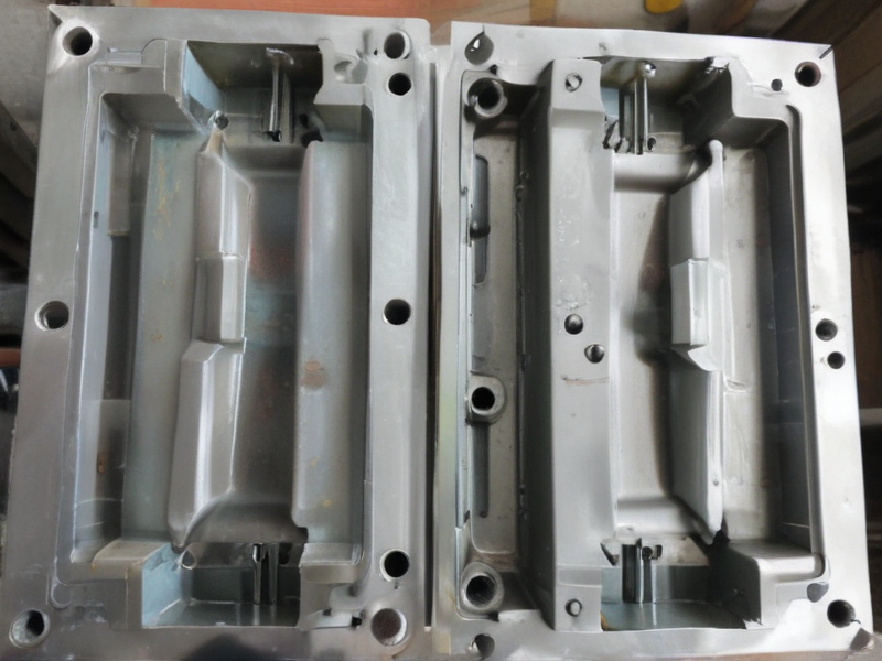 plastic mold